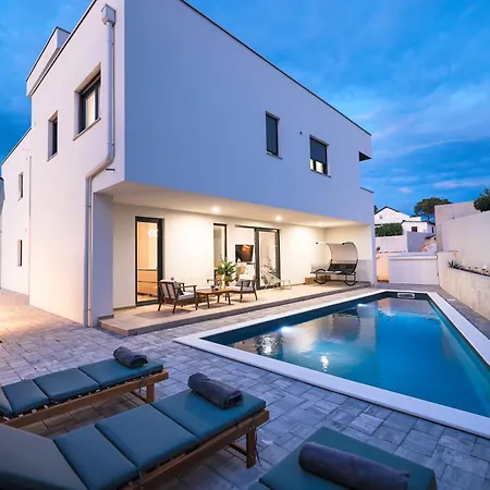 Willa Apartman Zara365